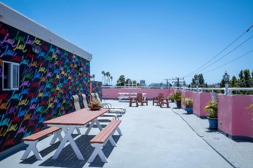 Days Inn by Wyndham Santa Monica image 1