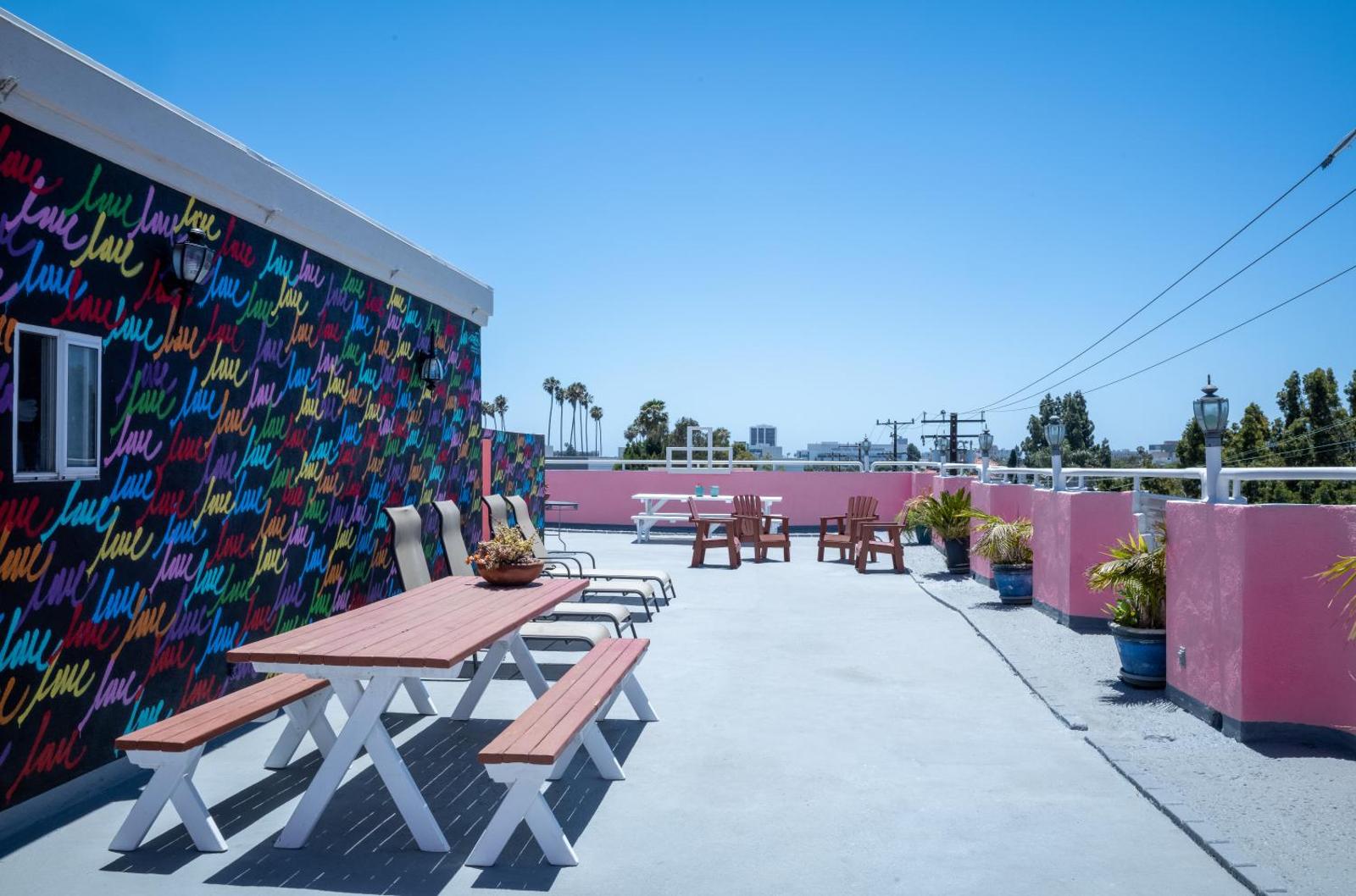 Days Inn by Wyndham Santa Monica