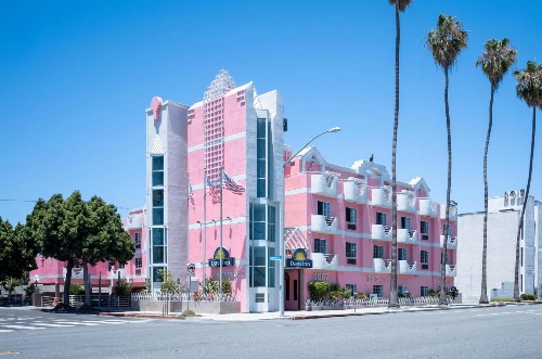 Days Inn by Wyndham Santa Monica image 3