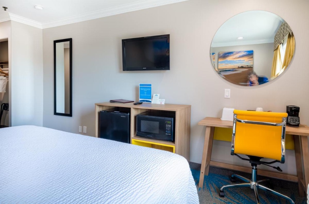 Days Inn by Wyndham Santa Monica