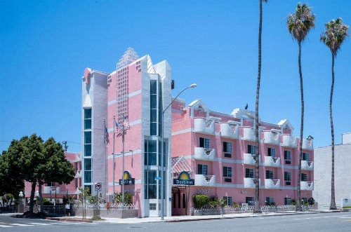 Days Inn by Wyndham Santa Monica image 5